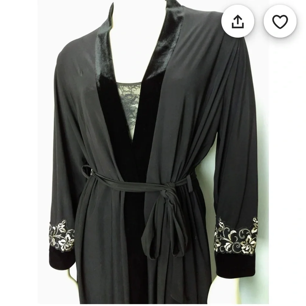 In Bloom Elegant Black Women's Robe with Embroidered Sleeves